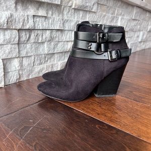 Heel booties | Booties | Color: Black | Size: 5.5